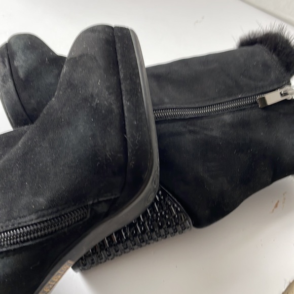 Suede Ankle Booties Made in Italy, Kiss Kiss. - Picture 6 of 14